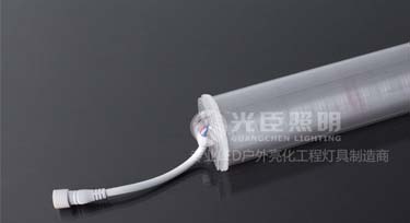 客戶深夜轉(zhuǎn)款訂購LED數(shù)碼管，執(zhí)著的精神感染著光臣!