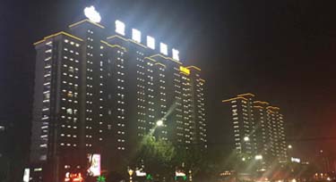 投入使用多月 LED線條燈環(huán)保、穩(wěn)定又耐用！